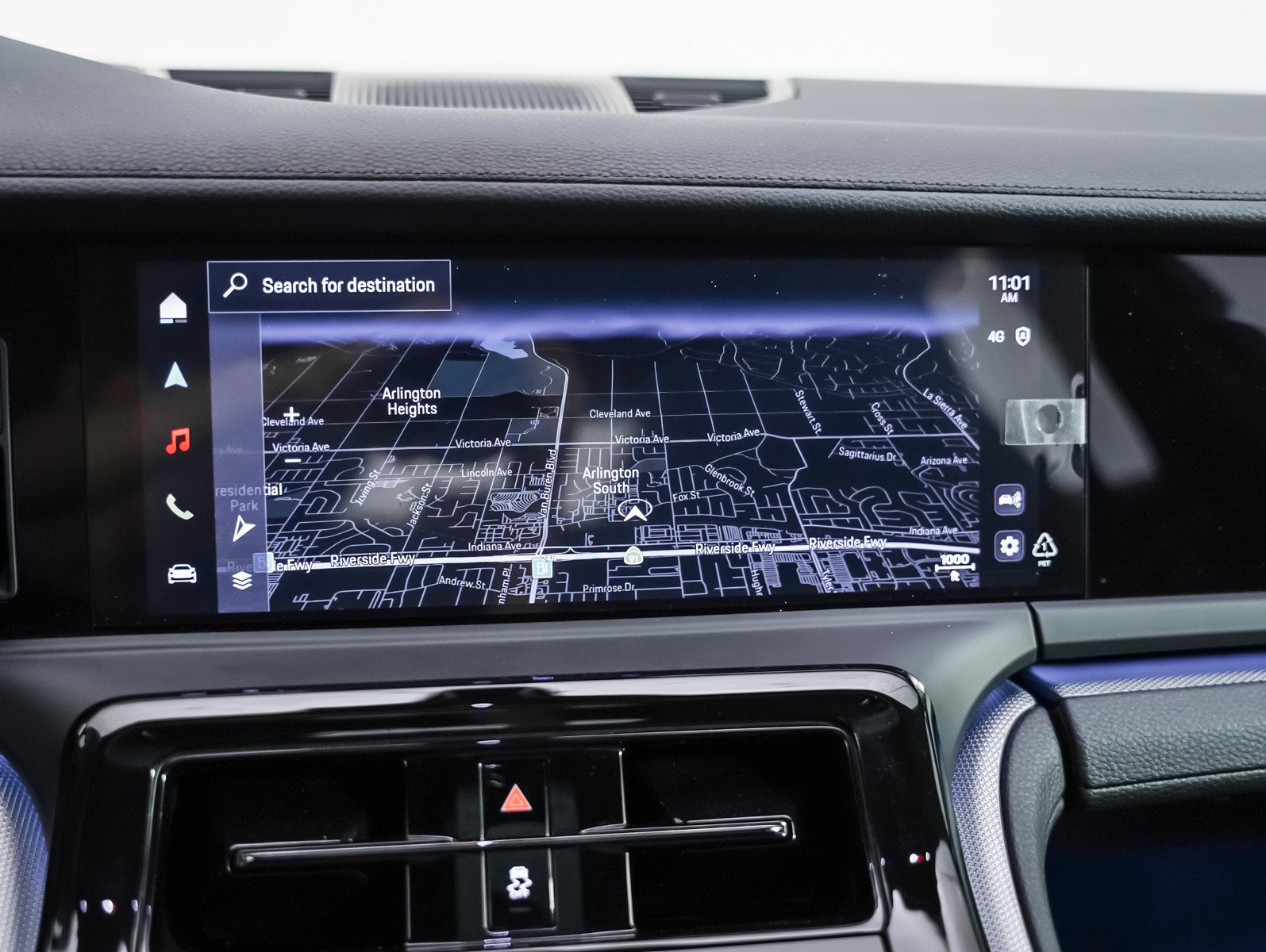 Certified 2025 Porsche Panamera image 21