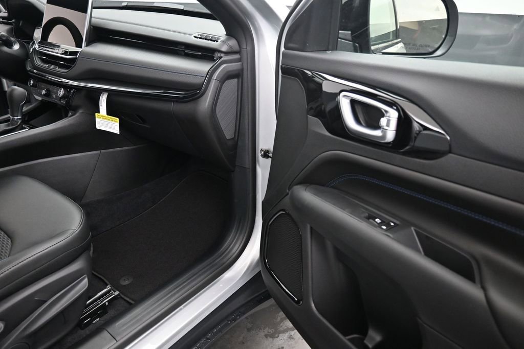 New 2026 Jeep Compass Latitude AWD/4WD image 22