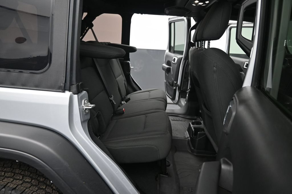 Used 2022 Jeep Wrangler Unlimited Sport AWD/4WD image 17