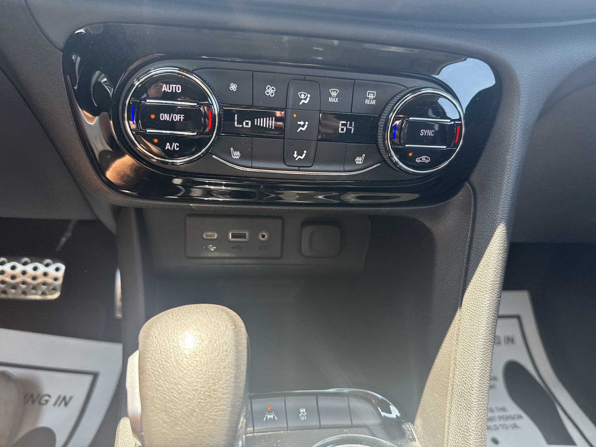 Certified 2023 Buick Encore GX Select w/ Sport Touring Package FWD image 34