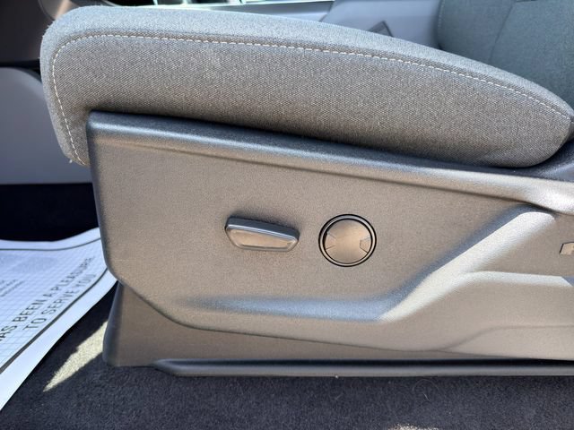 Used 2025 Ford F150 Lightning XLT AWD/4WD image 25