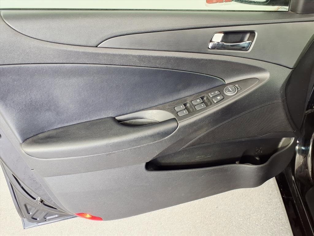 Used 2013 Hyundai Sonata SE image 12