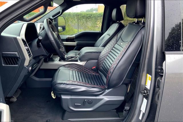 Used 2022 Ford F250 Lariat w/ Black Appearance Package image 9