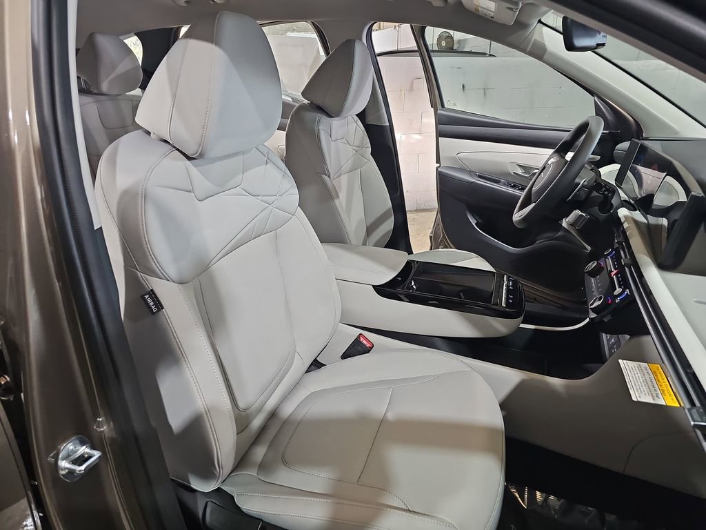 New 2026 Hyundai Tucson Blue SE image 9