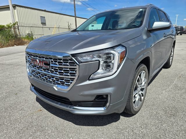 Used 2023 GMC Terrain Denali w/ Denali Premium Package AWD/4WD image 8