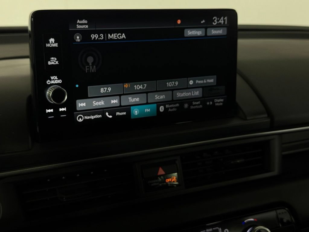 Used 2025 Honda Pilot Touring image 18