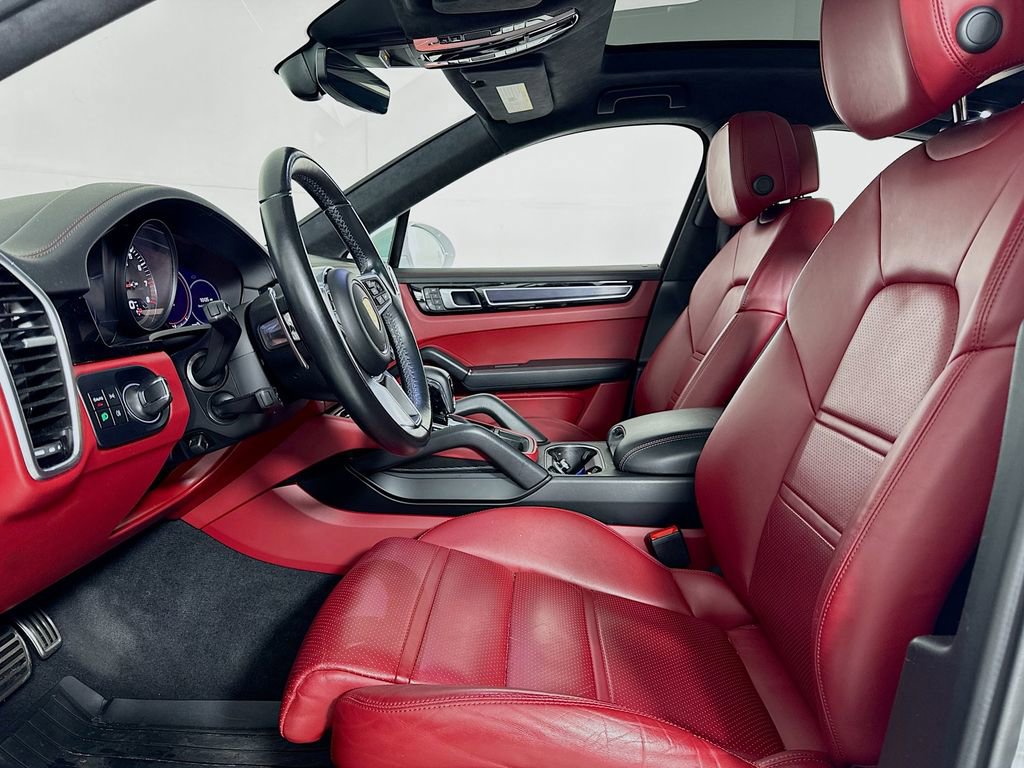 Used 2022 Porsche Cayenne GTS image 12