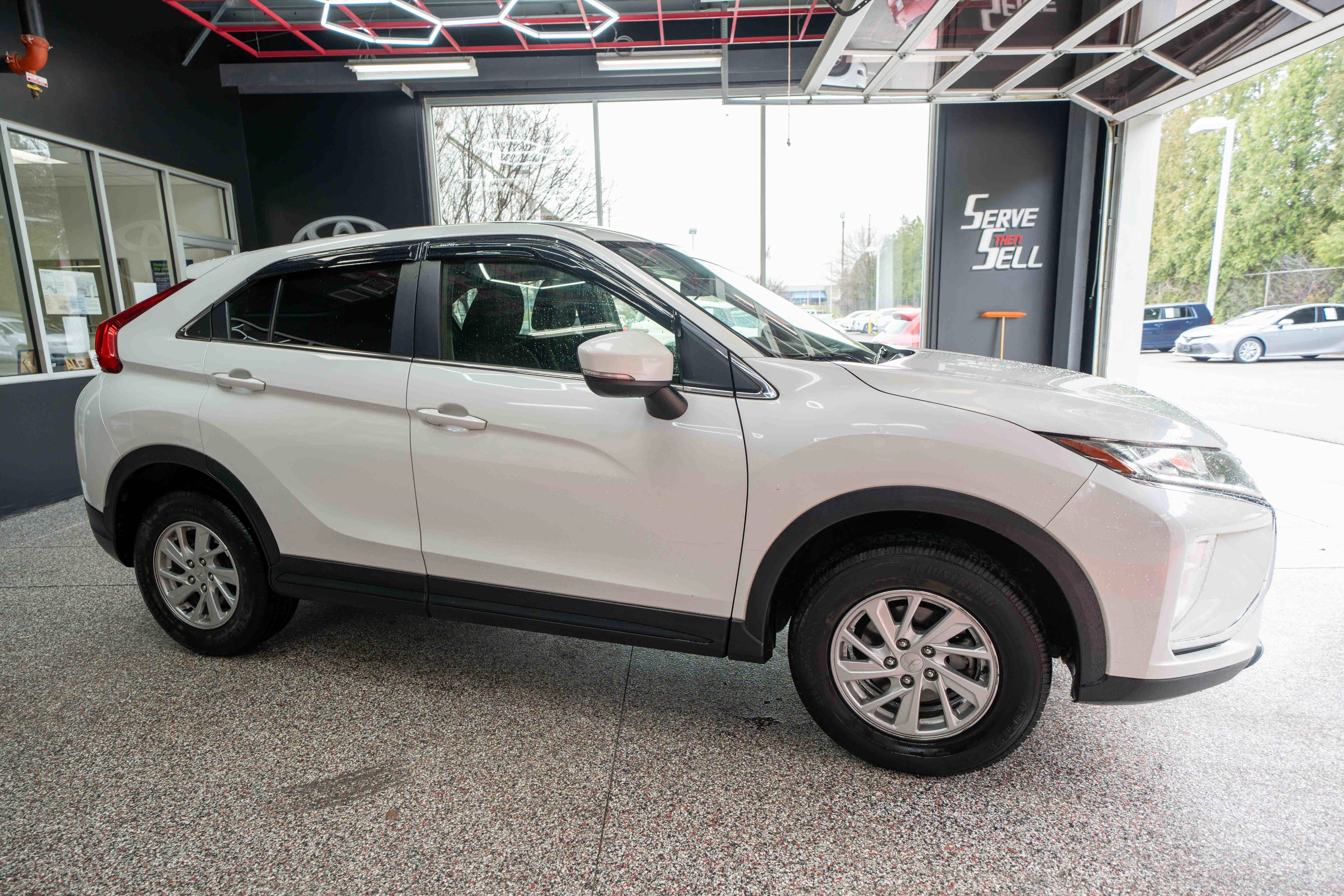 Used 2019 Mitsubishi Eclipse Cross ES image 5