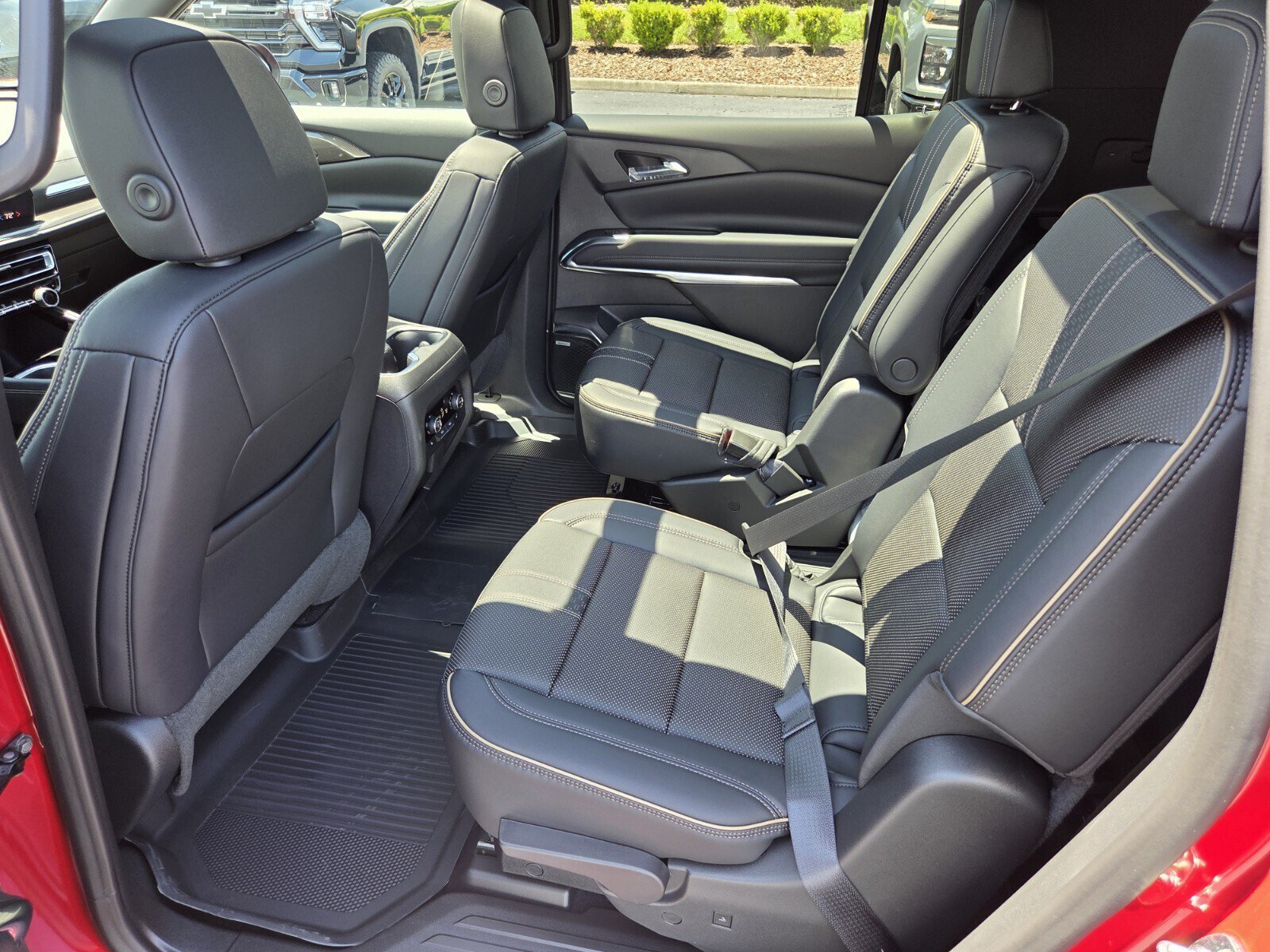 New 2026 Chevrolet Traverse High Country FWD image 6