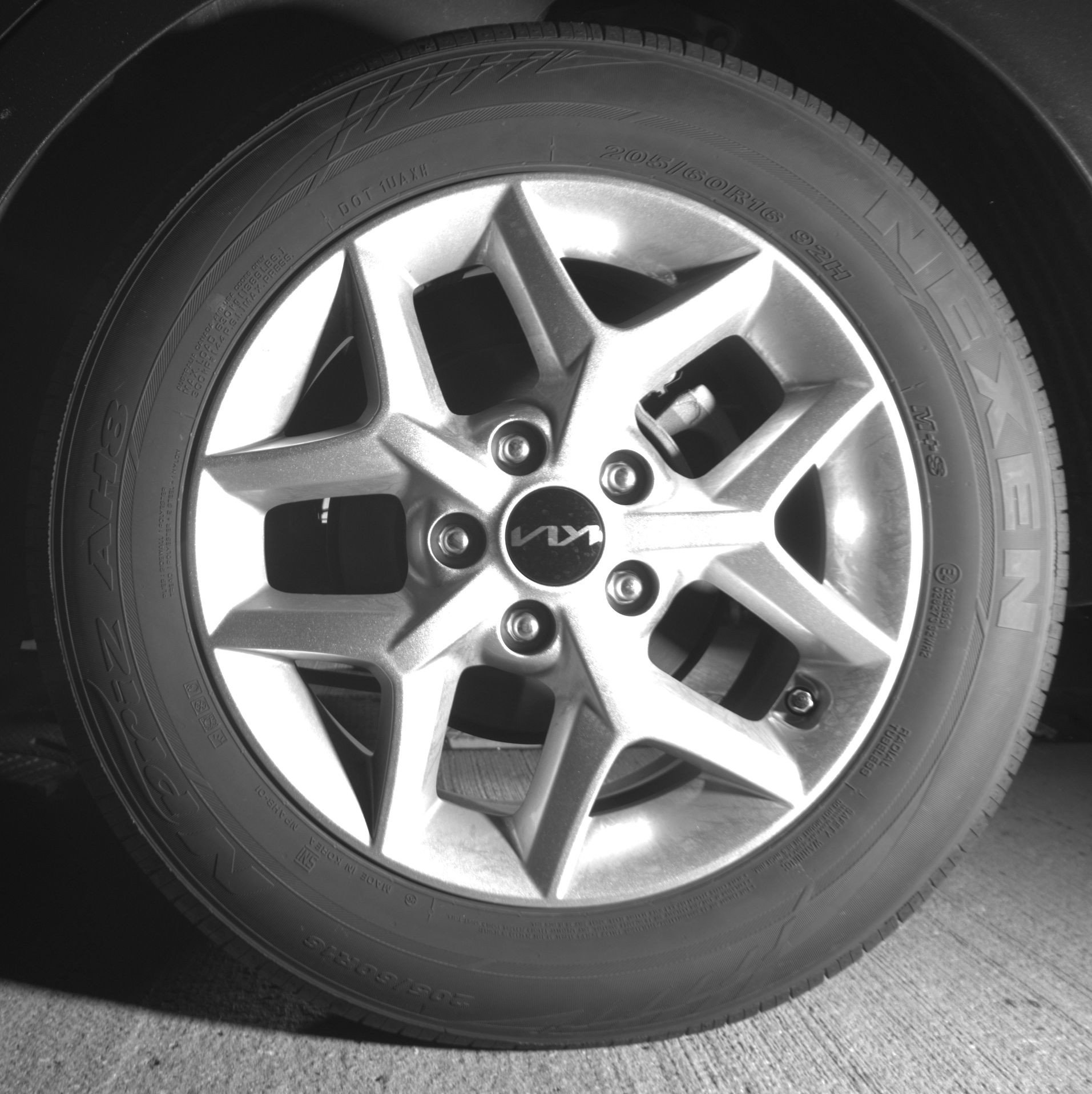 Used 2025 Kia Soul LX w/ LX Technology Package FWD image 14