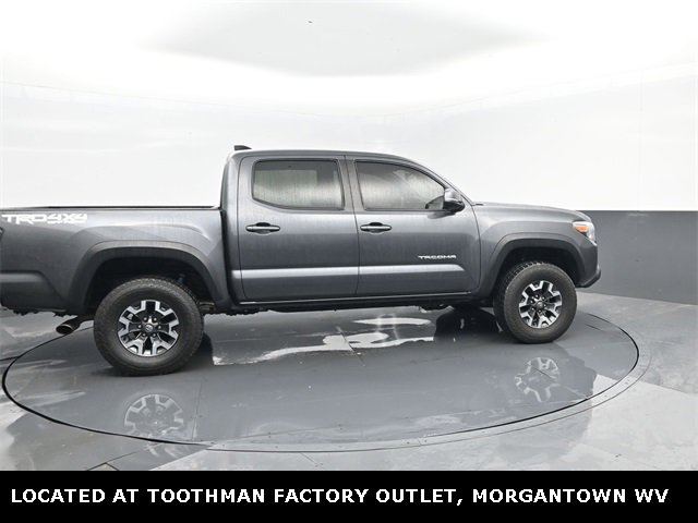 Used 2022 Toyota Tacoma TRD Off-Road image 4