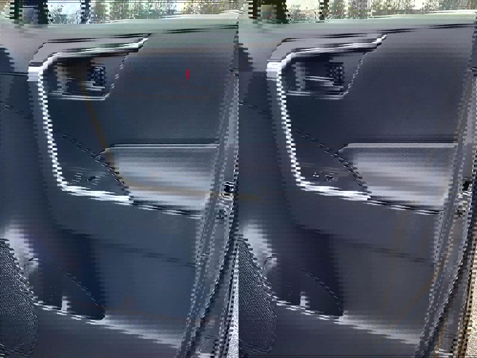 Used 2025 Toyota RAV4 LE image 12