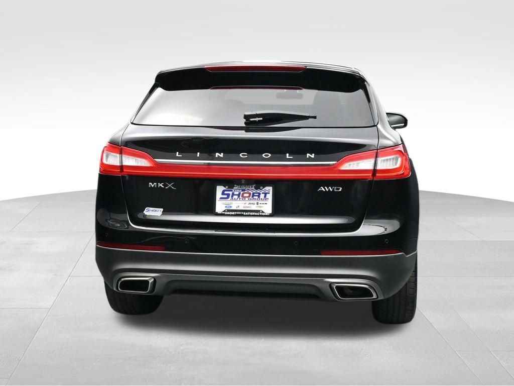 Used 2016 Lincoln MKX Reserve w/ Climate Package AWD/4WD image 4
