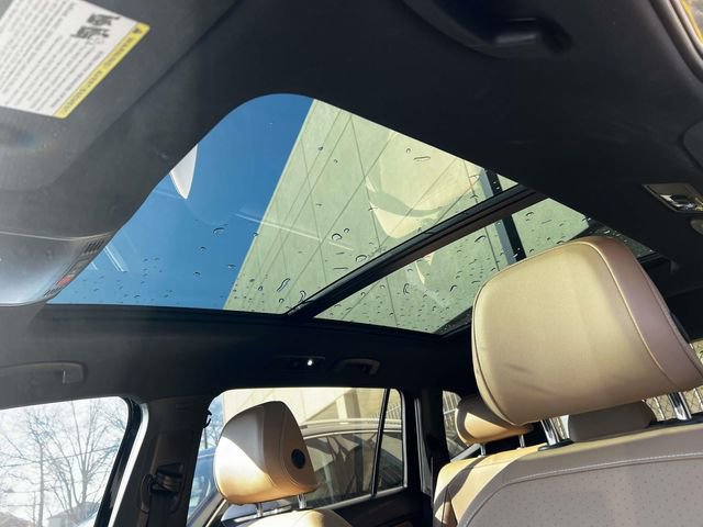 Certified 2023 Volkswagen Tiguan SE w/ Panoramic Sunroof Package image 21