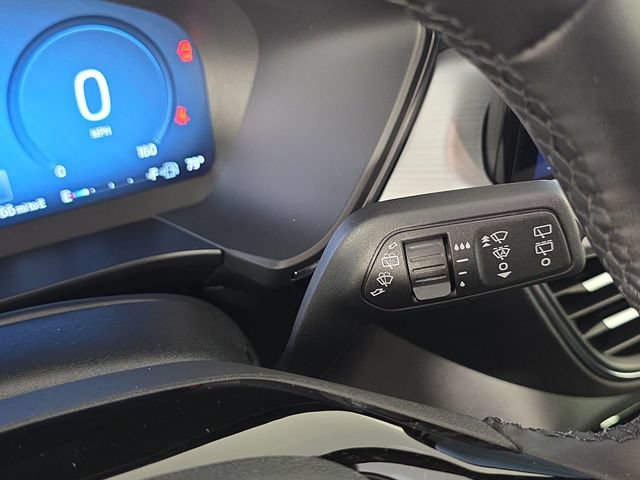 Used 2023 Ford Escape Platinum AWD/4WD image 32