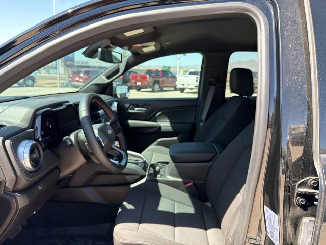 Used 2025 Chevrolet Colorado LT RWD image 14