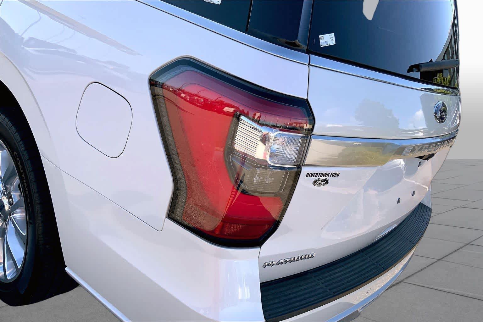 Used 2018 Ford Expedition Platinum RWD image 25