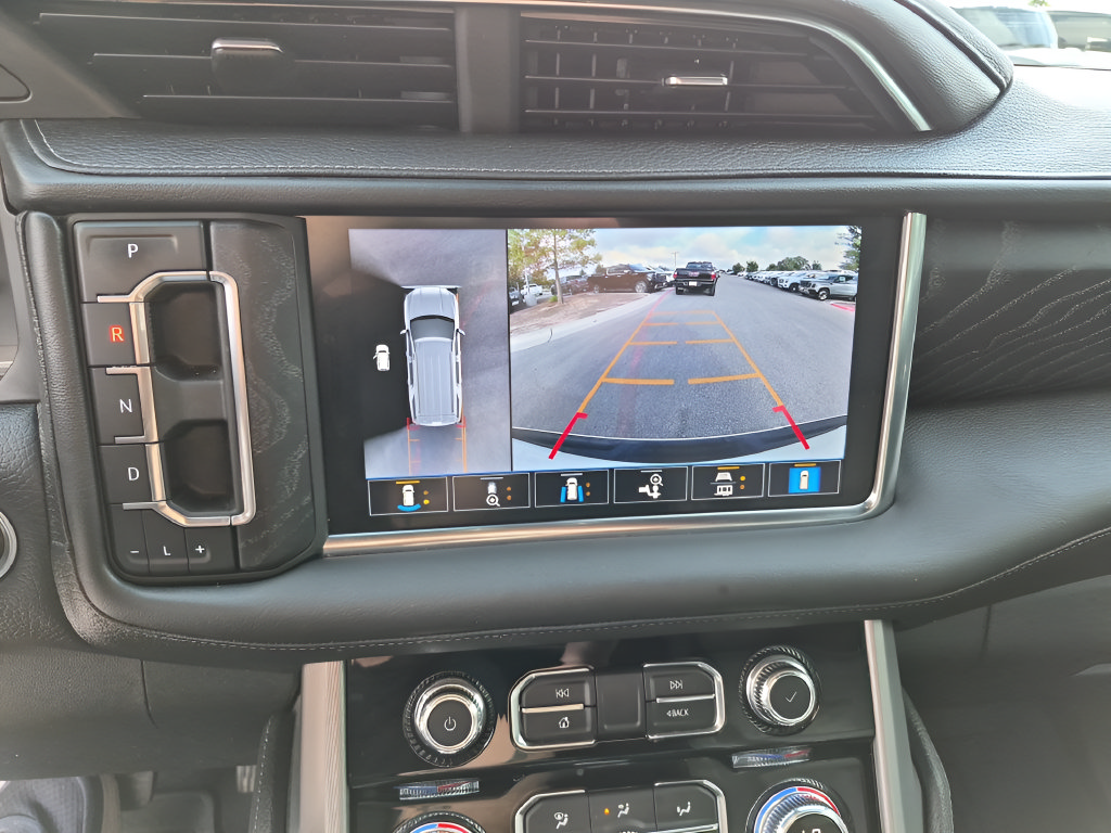 Used 2021 GMC Yukon Denali w/ Denali Premium Package RWD image 26