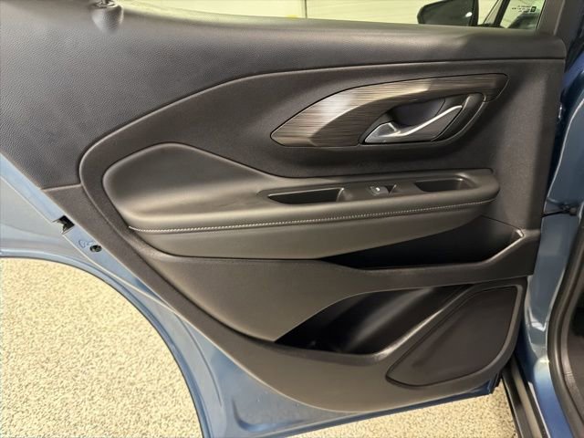 Used 2024 GMC Terrain SLE image 25