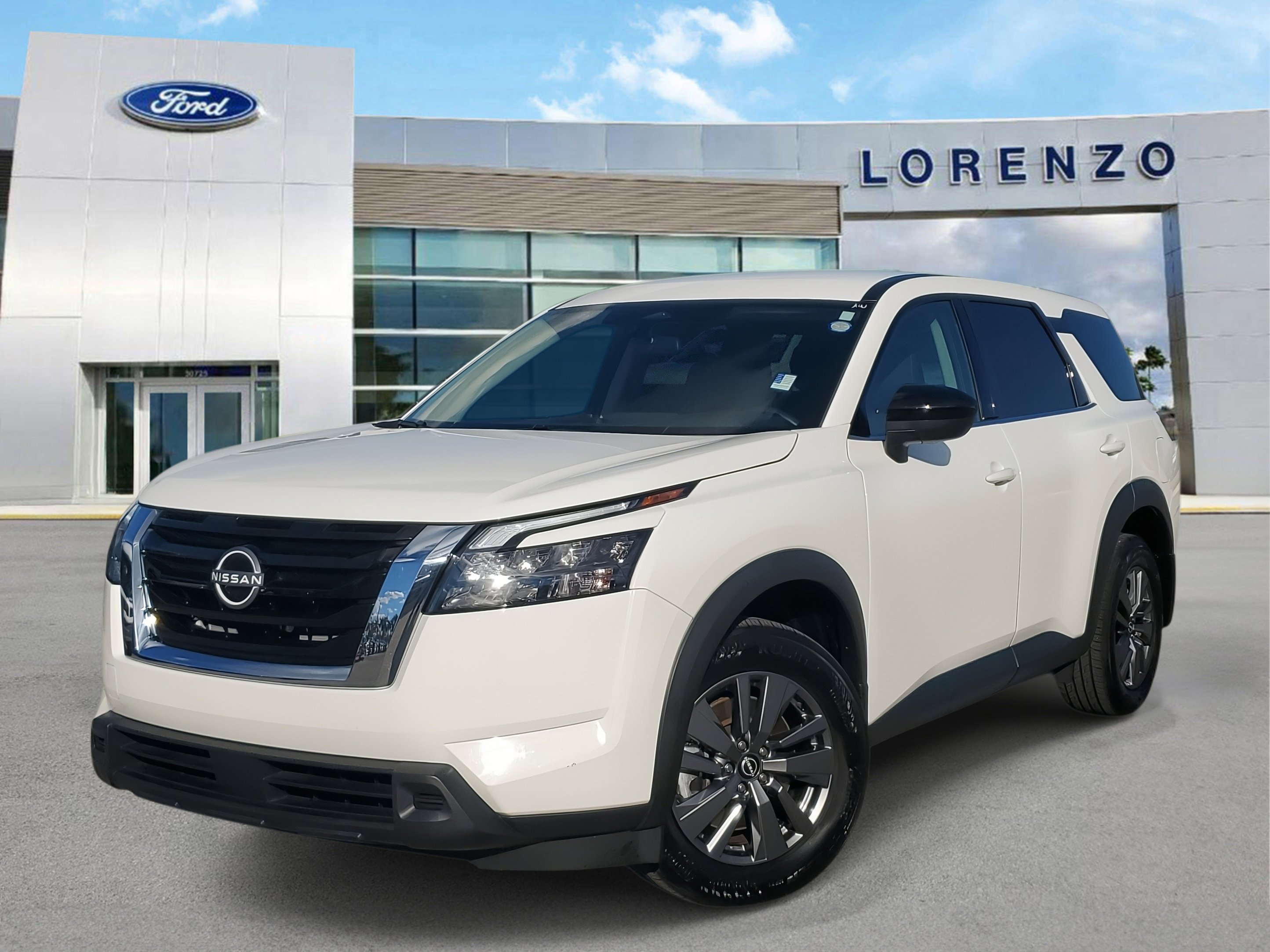 Used 2024 Nissan Pathfinder S image 1