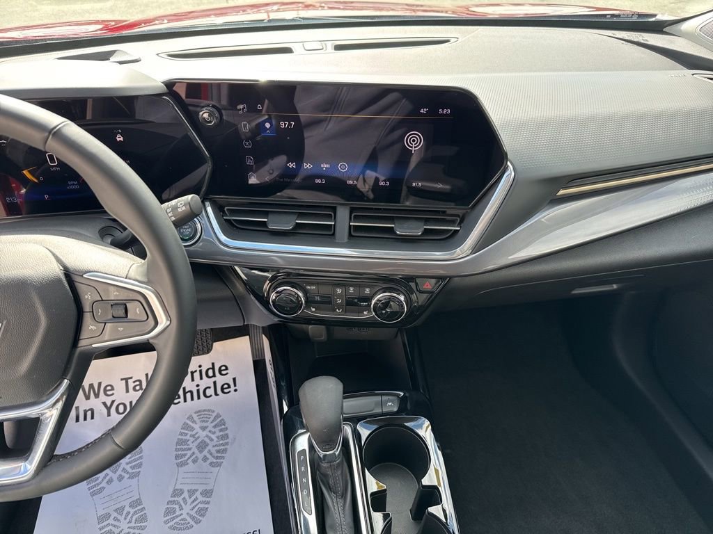 Used 2024 Chevrolet Trax ACTIV w/ Driver Confidence Package image 19