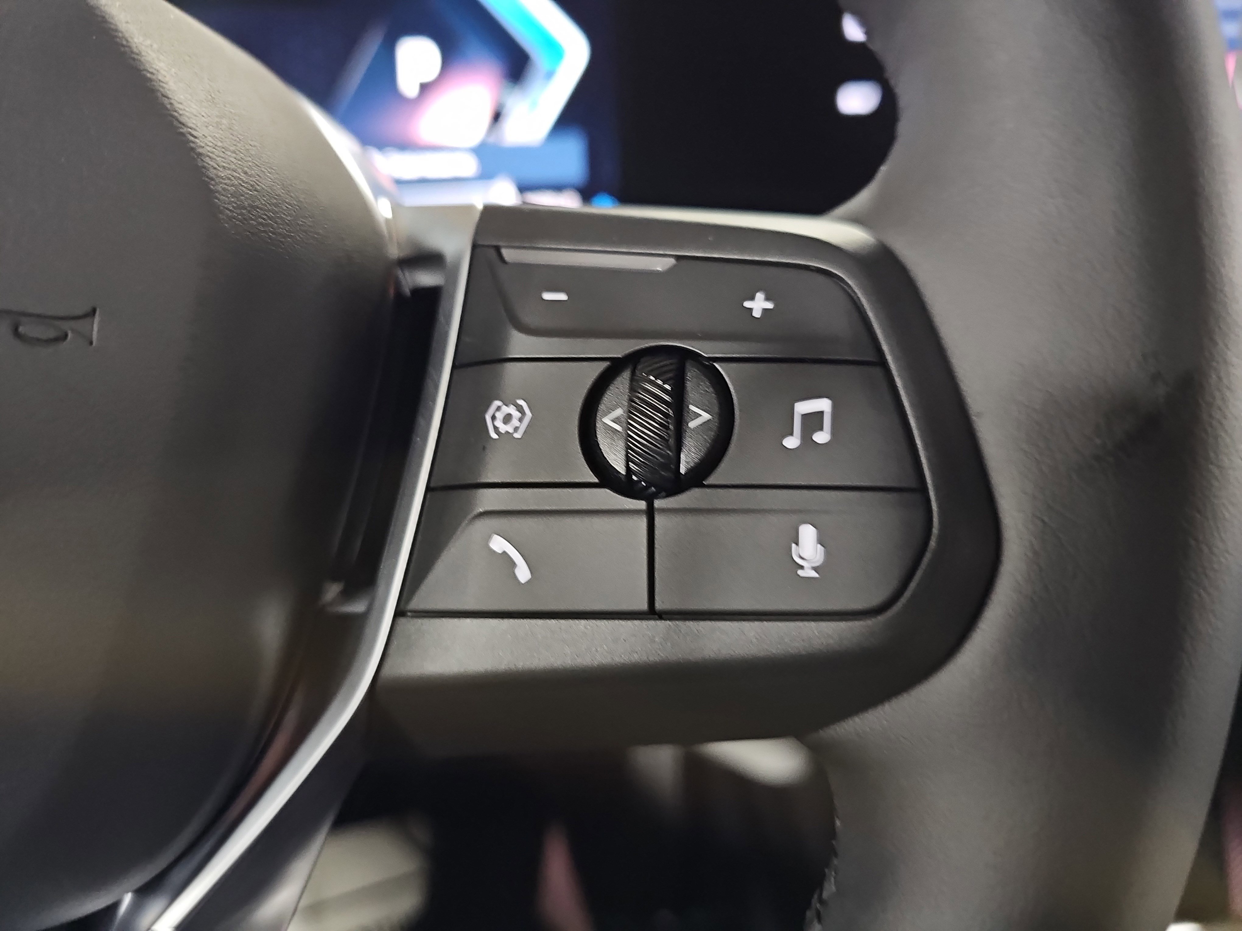 New 2026 BMW X2 xDrive28i w/ Technology Package image 19