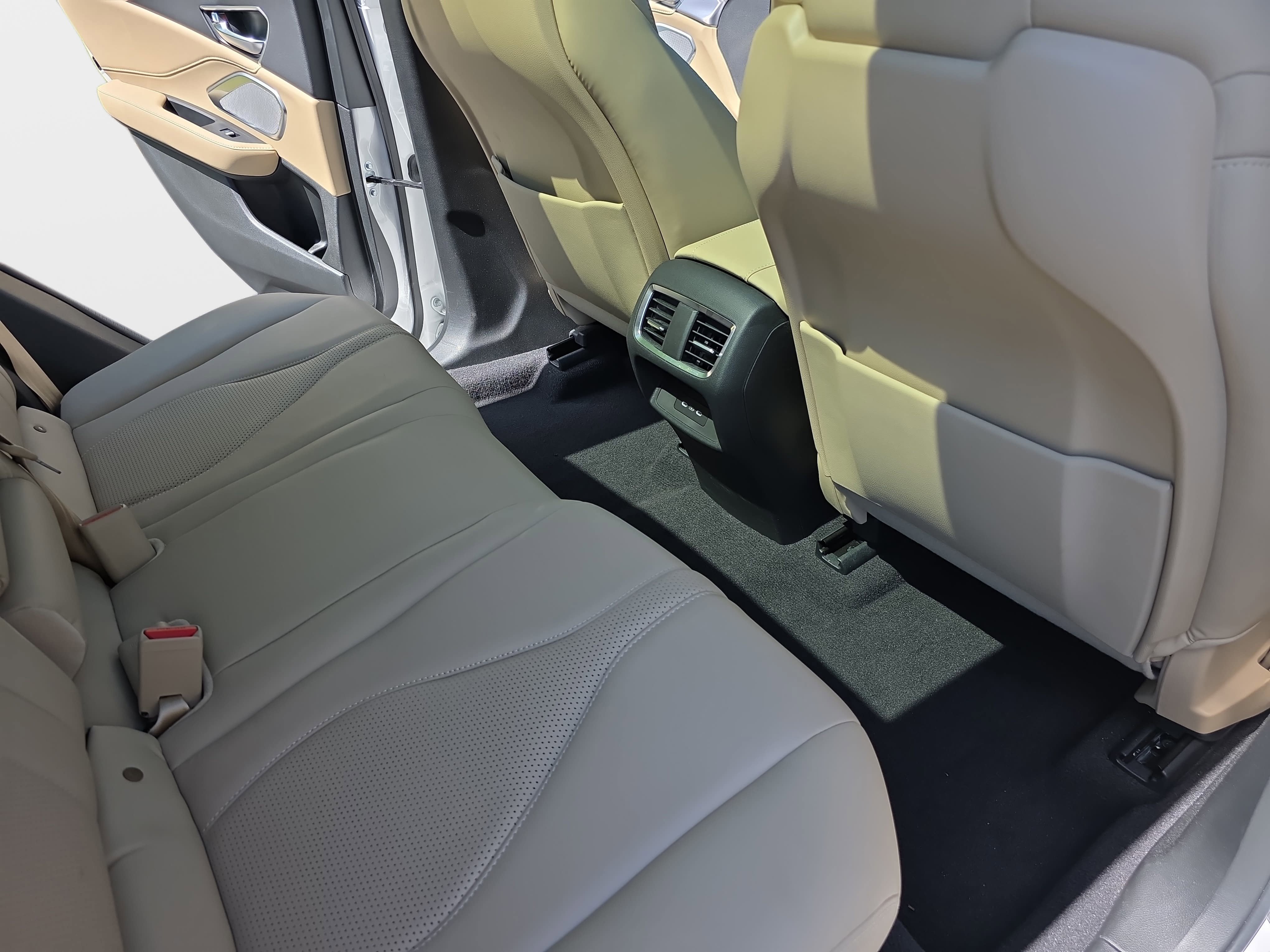 Certified 2023 Acura RDX FWD w/ Technology Package image 11