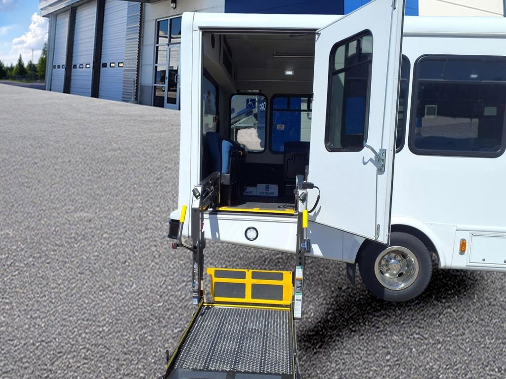 Used 2025 Ford E-450 and Econoline 450 Super Duty w/ Shuttle Bus Prep Package image 28