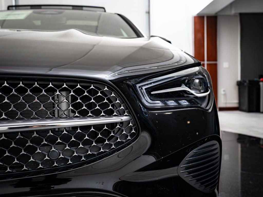 Certified 2025 Mercedes-Benz CLA 250 4MATIC image 16