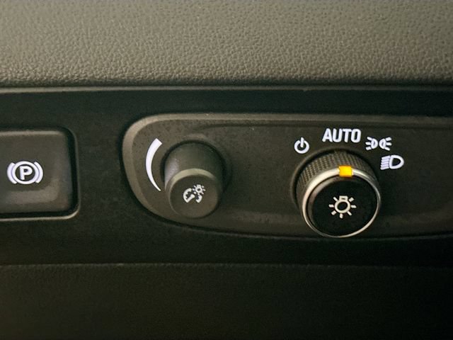 Used 2018 Buick Enclave Essence FWD image 11