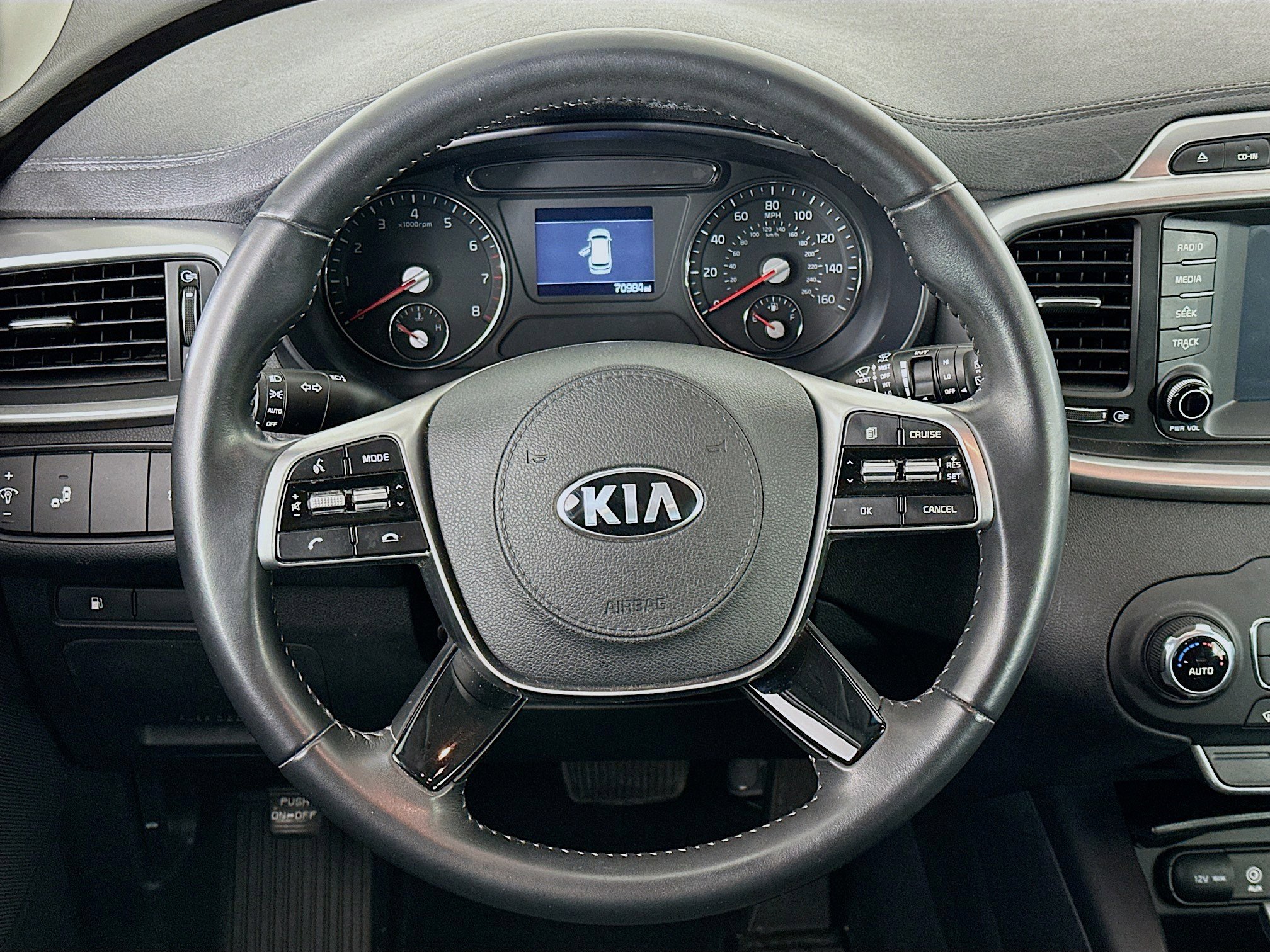 Used 2019 Kia Sorento LX w/ LX V6 Convenience Package image 18