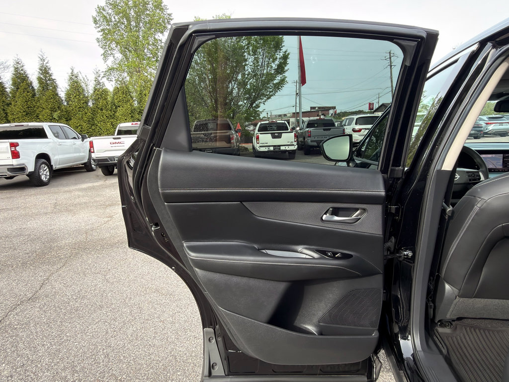 Used 2025 Nissan Murano SL image 22