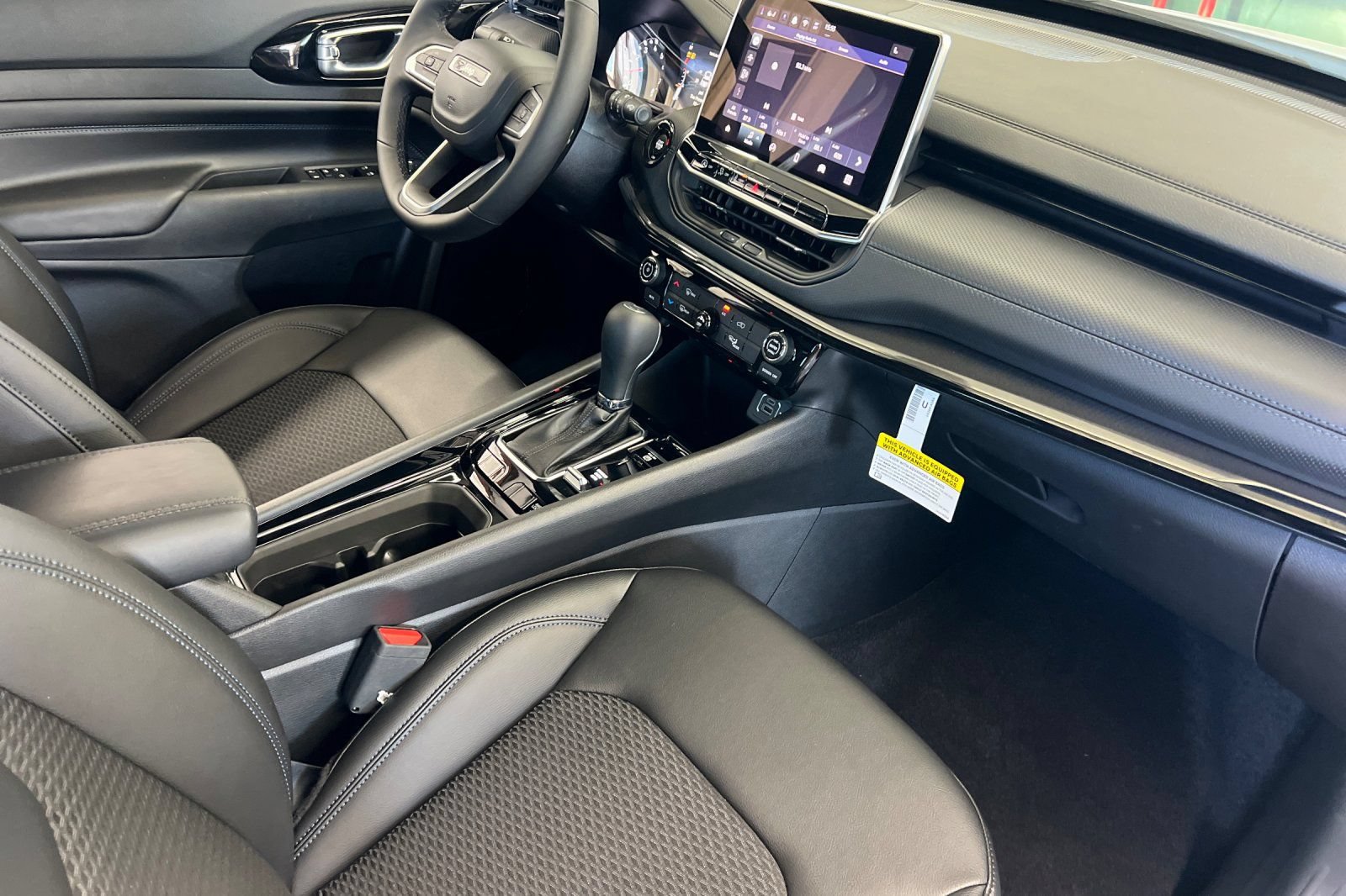New 2026 Jeep Compass Latitude AWD/4WD image 15