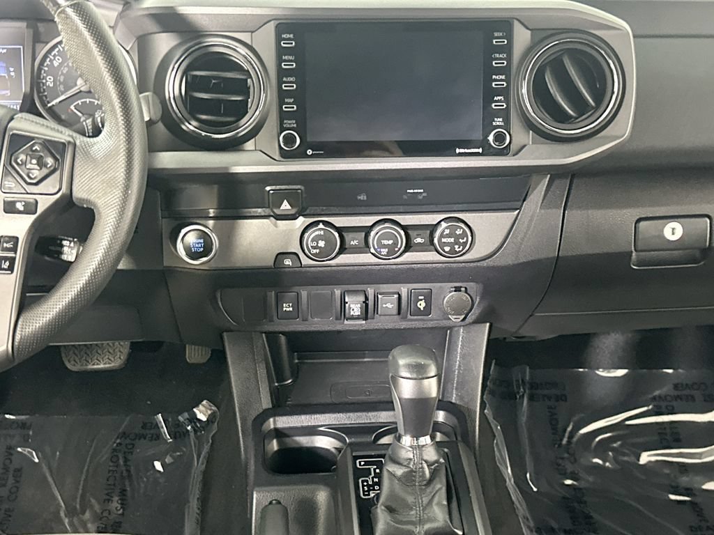 Used 2020 Toyota Tacoma TRD Sport RWD image 18