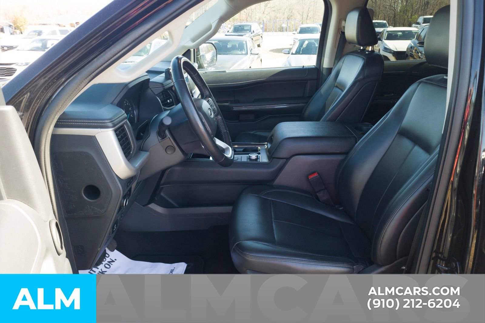 Used 2024 Ford Expedition XLT AWD/4WD image 17