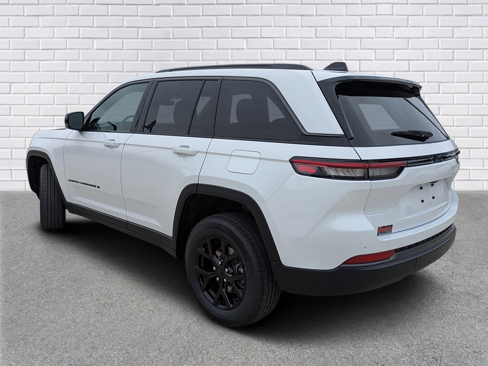 New 2026 Jeep Grand Cherokee Altitude image 3