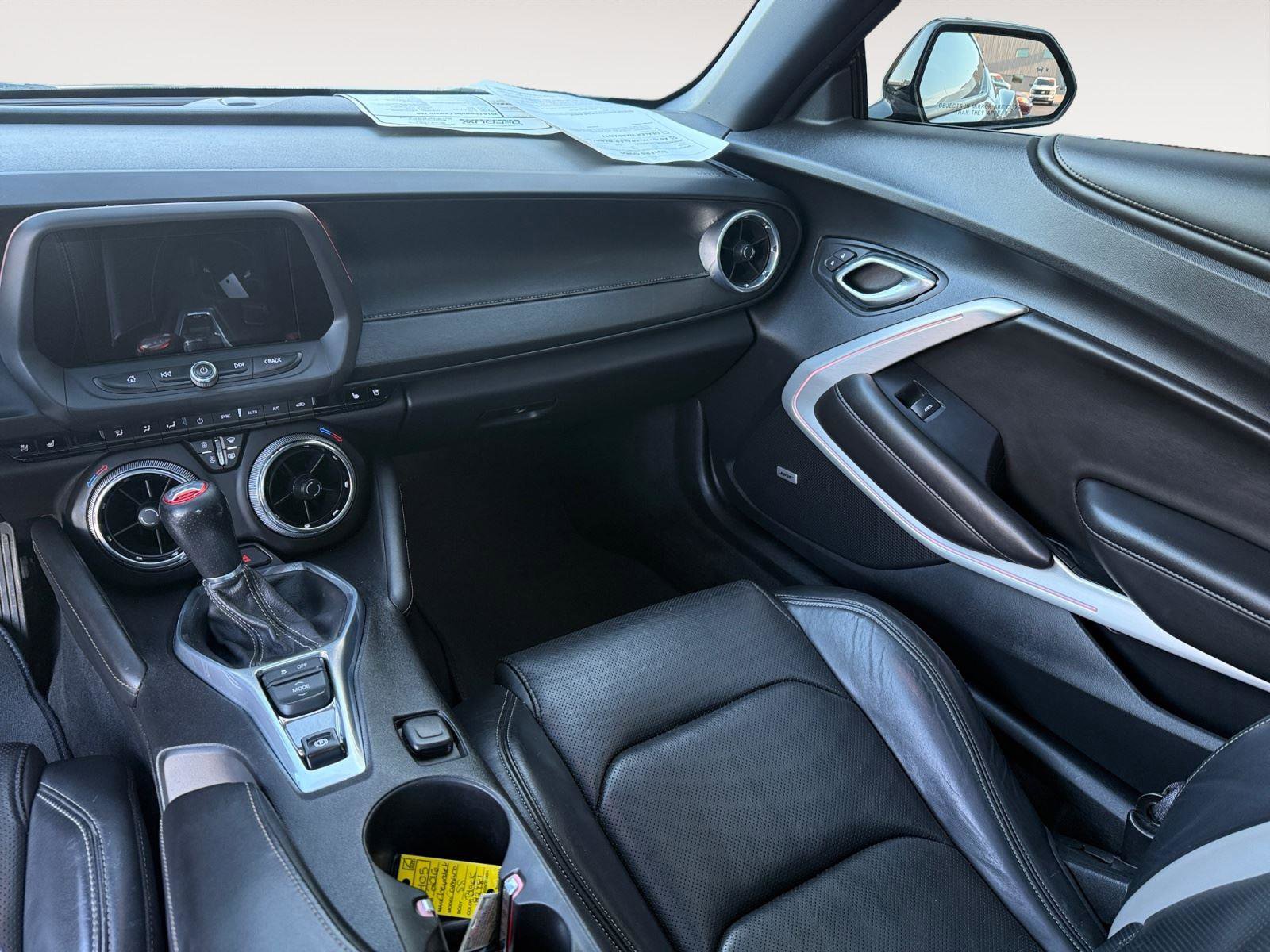 Used 2016 Chevrolet Camaro SS RWD image 12