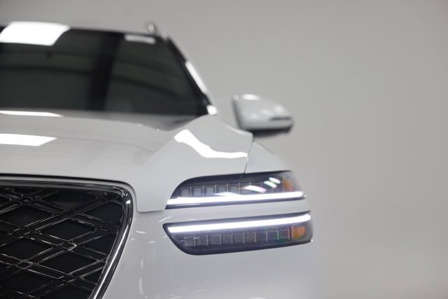 New 2026 Genesis GV70 2.5T Advanced w/ G1 Accessory Package AWD/4WD image 3