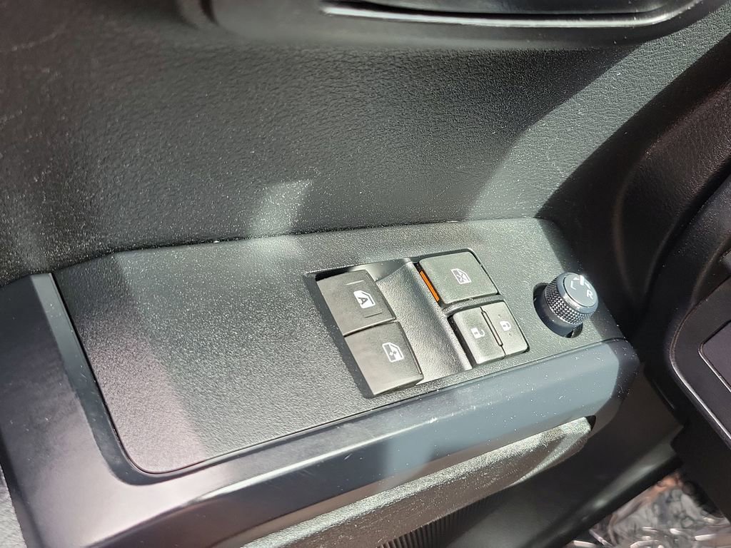 Used 2022 Toyota Tacoma SR AWD/4WD image 18