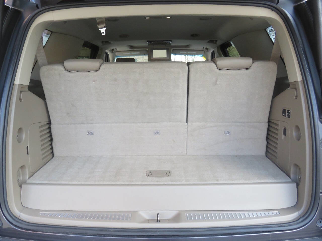 Used 2015 Chevrolet Tahoe LTZ image 30