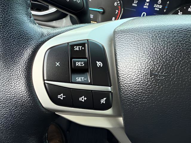 Used 2022 Ford Explorer XLT w/ Equipment Group 202A AWD/4WD image 17