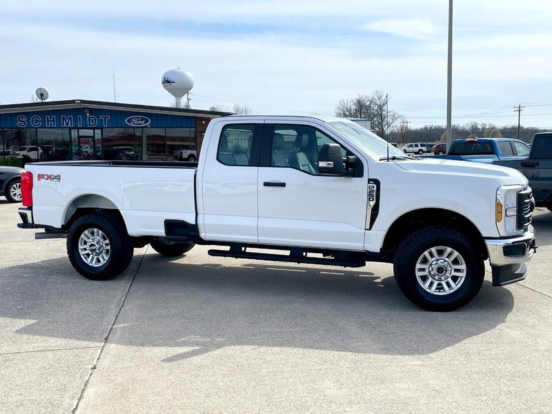 Used 2024 Ford F250 XL w/ FX4 Off-Road Package image 3