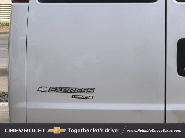 Used 2015 Chevrolet Express 2500 LS RWD image 16