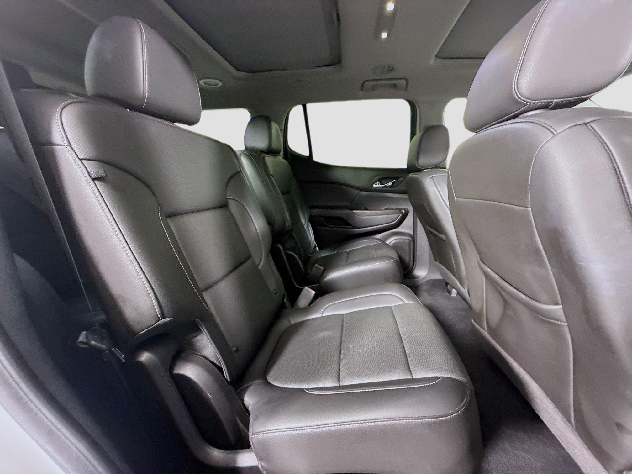 Used 2023 GMC Acadia SLT w/ Preferred Package FWD image 27