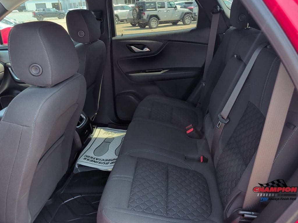 Used 2019 Chevrolet Blazer LT FWD image 16