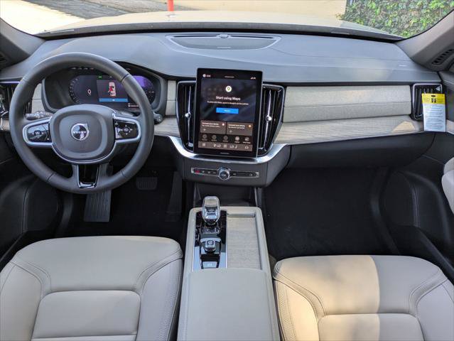 New 2026 Volvo XC90 T8 Plus w/ Protection Package Premier AWD/4WD image 11