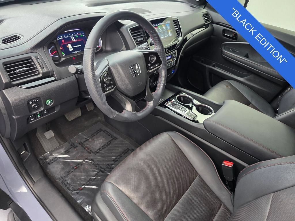 Used 2025 Honda Passport Black Edition image 10