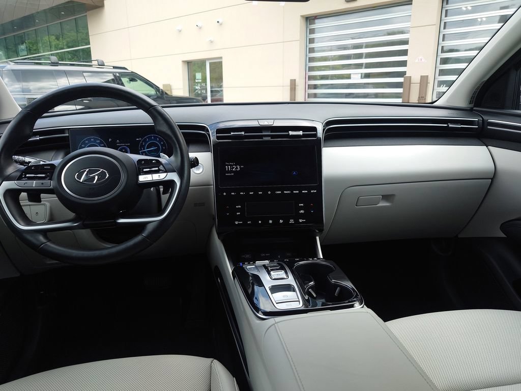 Certified 2024 Hyundai Tucson Limited AWD/4WD image 13