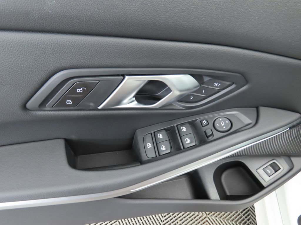 Certified 2025 BMW 330i Sedan w/ Convenience Package image 24