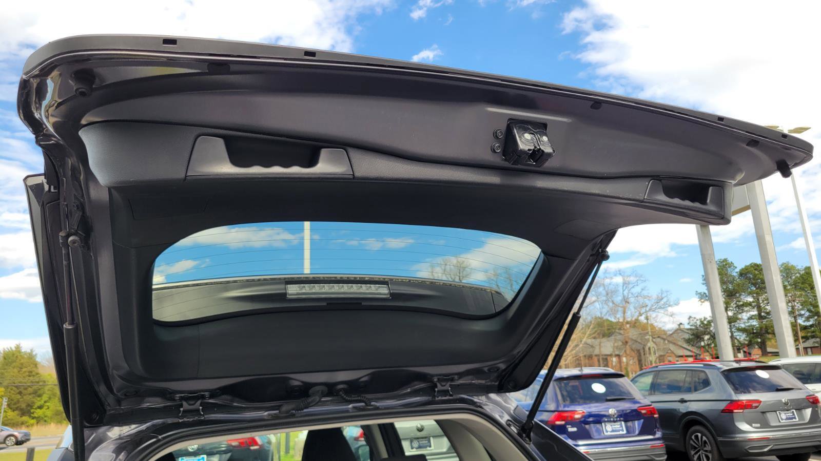 Used 2023 Toyota RAV4 LE image 45